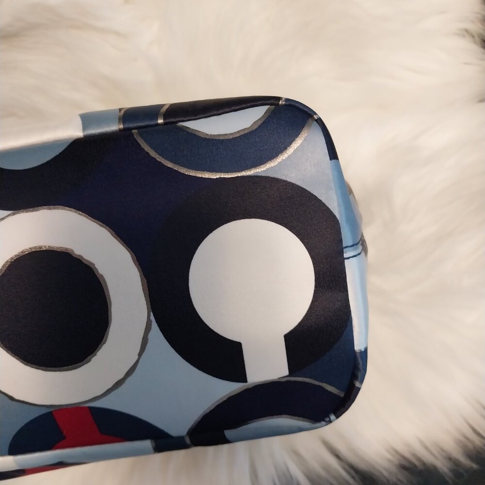 3695 Large Red, White & Blue Coach Tote Bag In Excellent Shape. - Picture 7 of 14